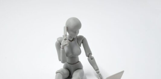 Yazılım robotları beyaz yakalıların işlerini elinden alıyor